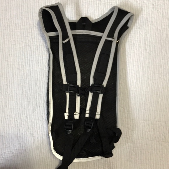 dan-pak Handbags - Dan Pak Hydration Pack
